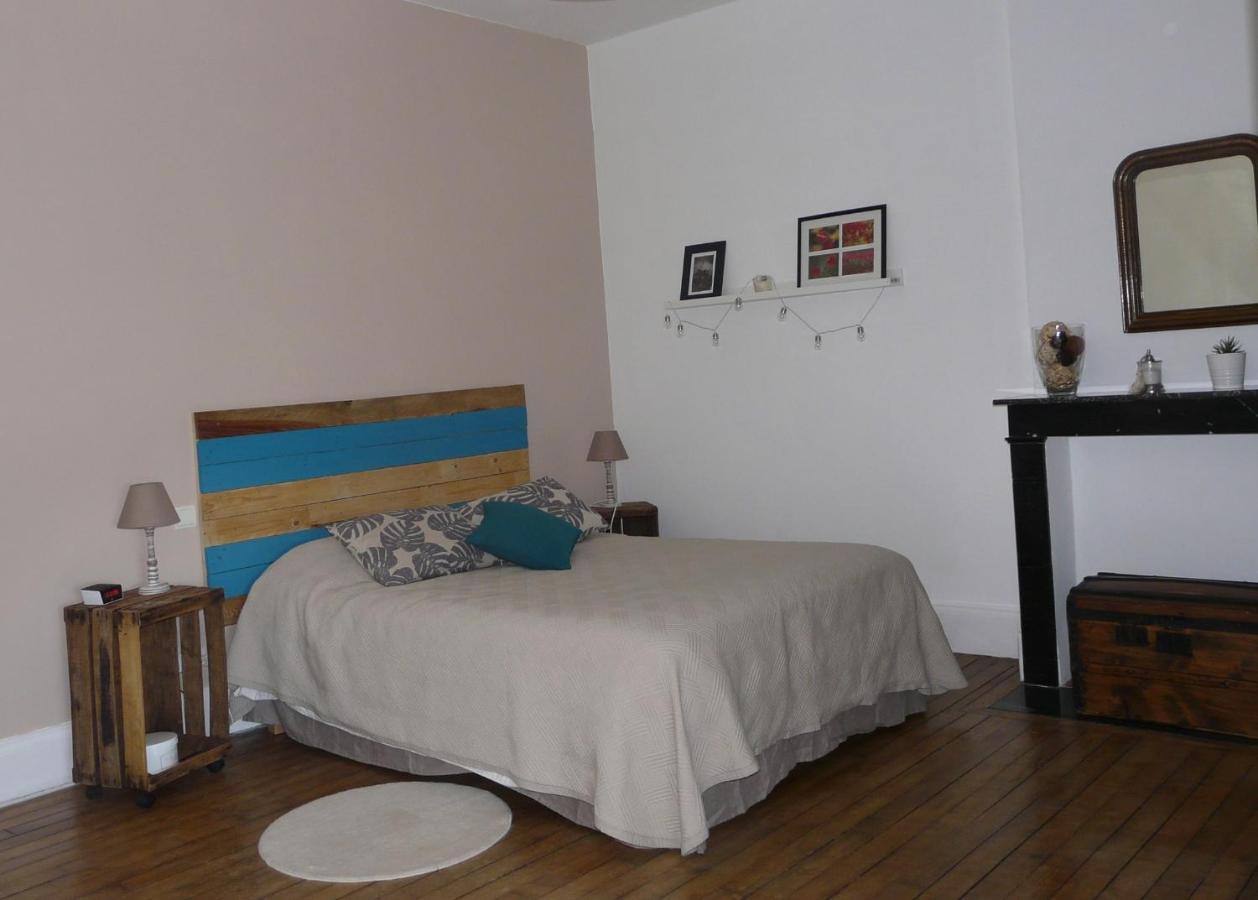 La Pie Grieche Bed & Breakfast Lucquy Eksteriør bilde
